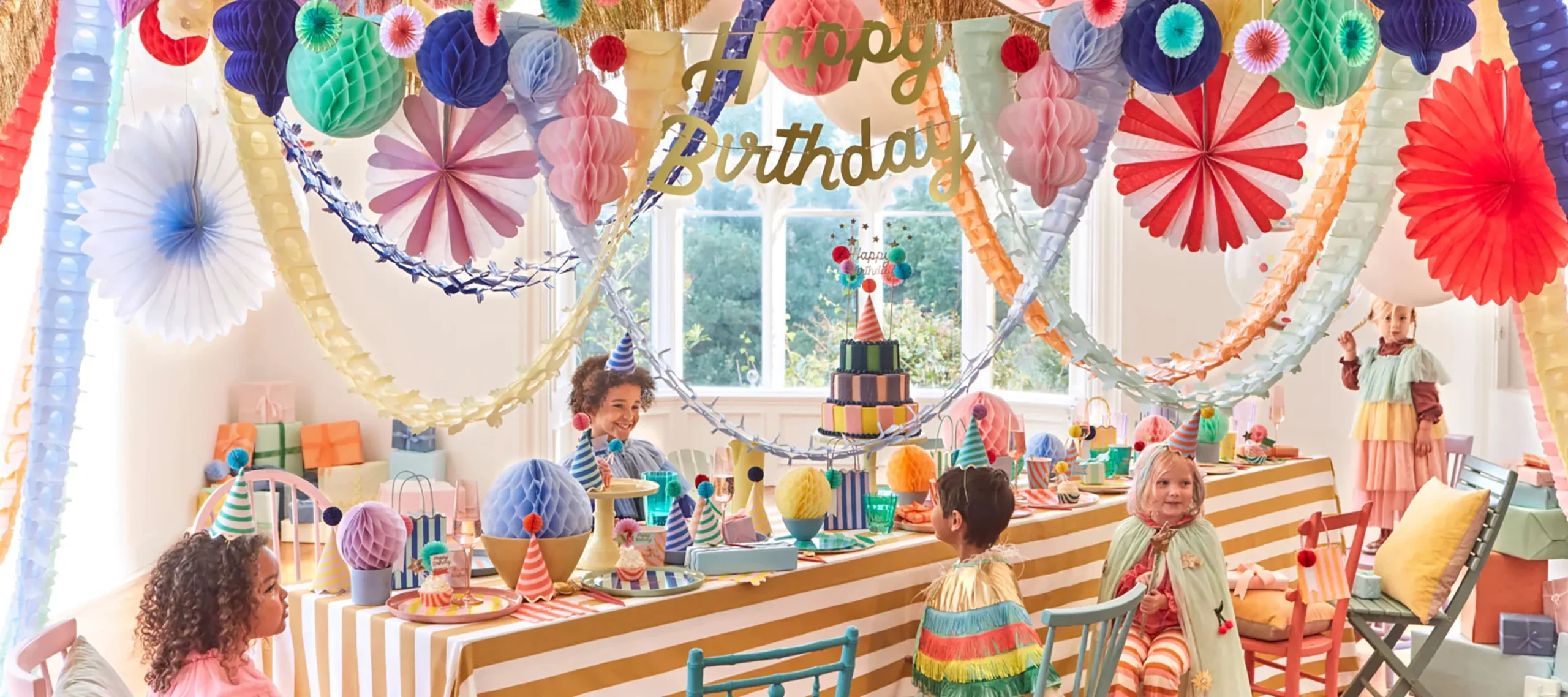 Costumes Party Store -Costumes Party Store merimeri header1 scaled